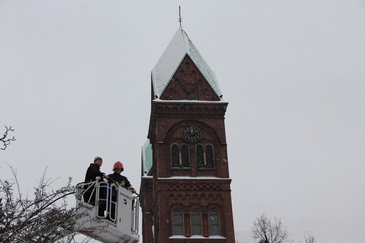 Ubieranie Jadwigi u franciszkanów