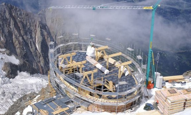 Schronisko jak statek UFO