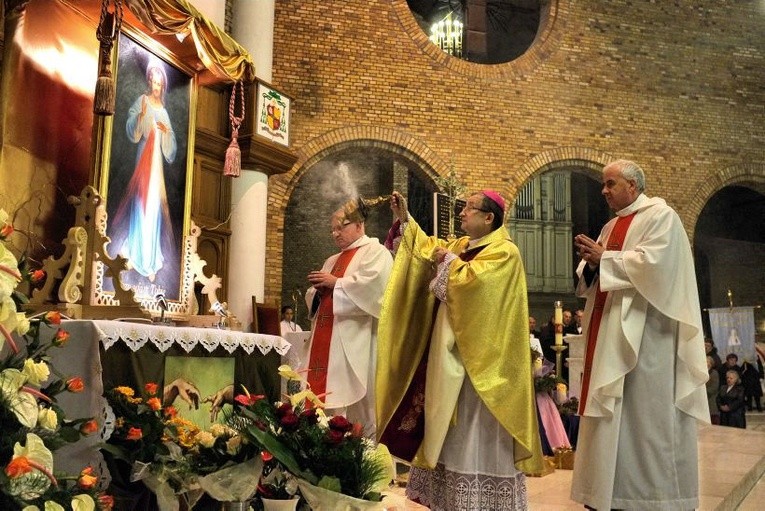 Peregrynacja obrazu Jezusa Miłosiernego w parafii pw. NMP Królowej Polski w Głogowie