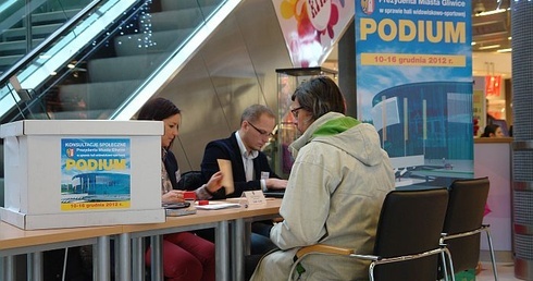 Konsultacje w sprawie hali Podium
