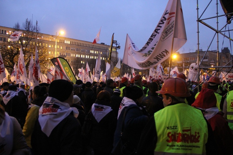 Demonstracja związkowców w Katowicach