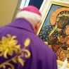 W świątyniach diecezji wystawiano wizerunek Czarnej Madonny,  by wierni mogli przepraszać za profanację i zawierzać Jej Kościół 