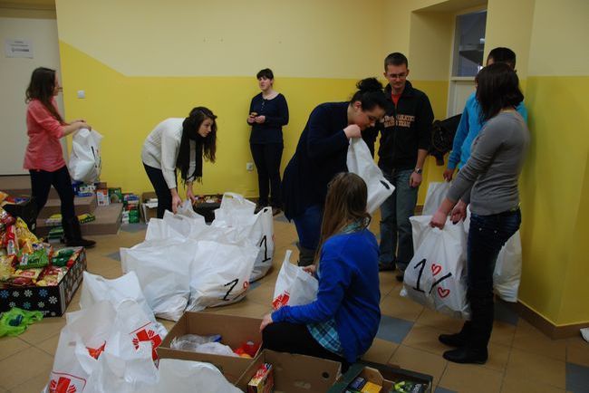 Caritas przygotowało blisko 300 paczek żywnościowych