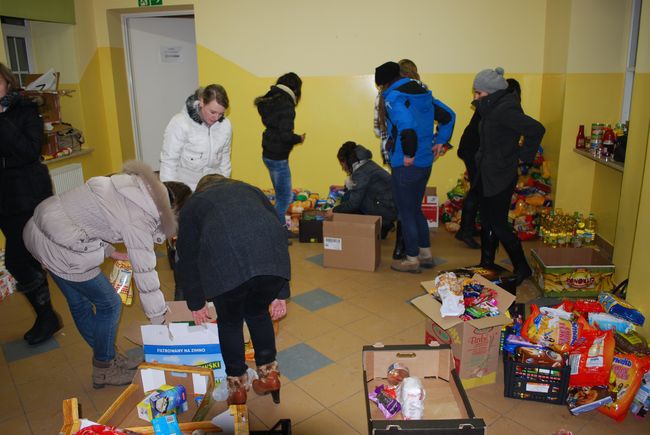 Caritas przygotowało blisko 300 paczek żywnościowych