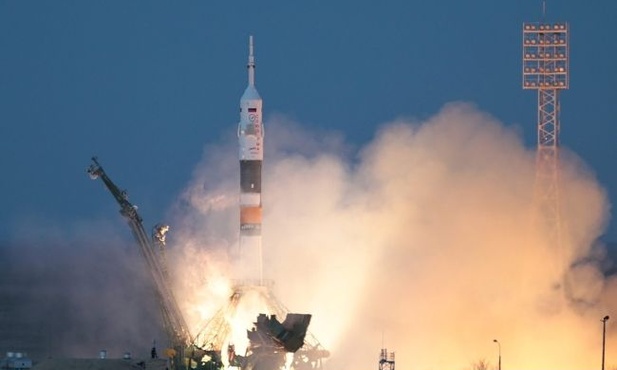 Kosmiczne cumowanie Sojuza