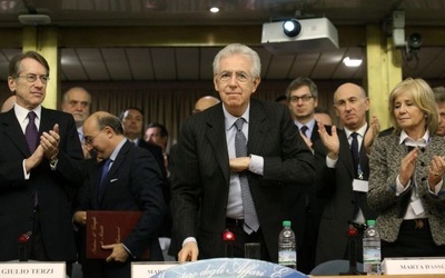 Włochy: Premier Monti podał się do dymisji