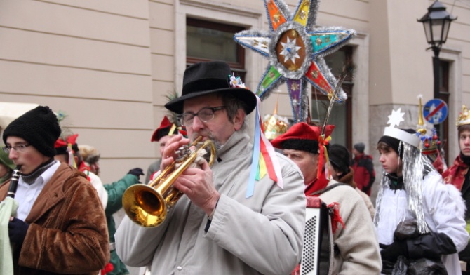 Ludowa kolęda na rynku