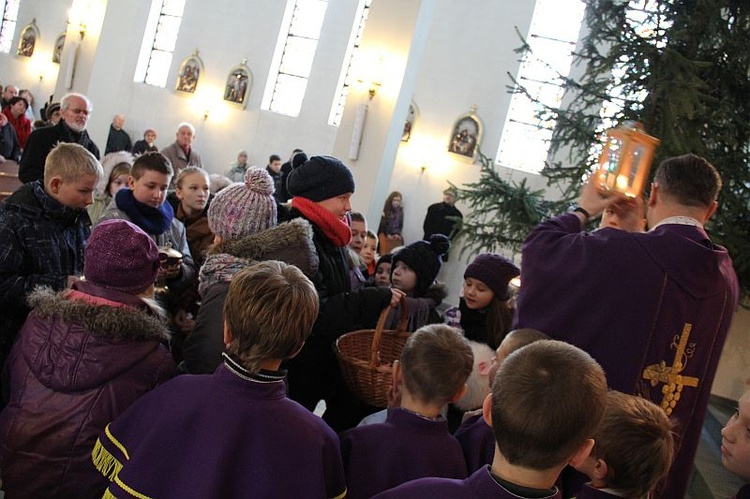 Poświęcenie szopek w Starym Kisielinie w IV Niedzielę Adwentu