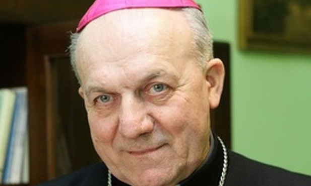 Bp Edward Frankowski przeszedł na emeryturę