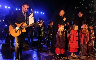 Zespół Arka Noego wykonał tradycyjne kolędy w aranżacji Roberta Friedricha „Litzy”