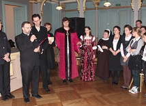  Od lewej księża: Marcin Mendrzak, Zdeno Pupik i Paweł Kukioła podczas Apelu Trzech Narodów w Bielsku-Białej