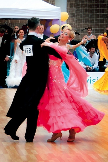 Alicja i Dariusz Podgajni w tańcu