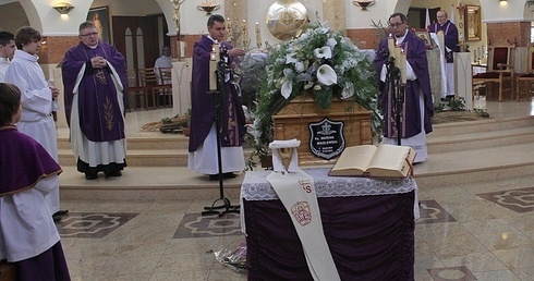 Pożegnanie śp. ks. Mariana Madlewskiego SDS