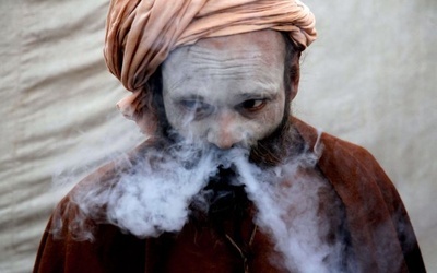 10 mln hinduistów obmyje się w Gangesie