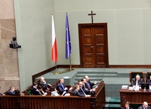 Krzyż wisiał w poprzednich kadencjach Sejmu. Czy teraz zostanie zdjęty?