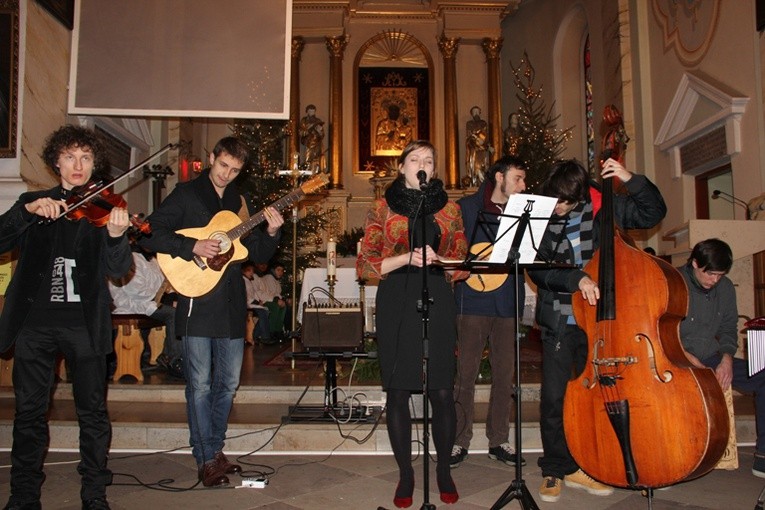 Koncert kapeli Hanki Wójciak w Rzeczycy