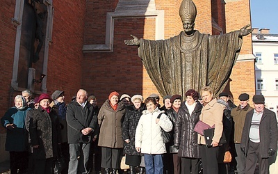  Wycieczka do Tarnowa i pamiątkowe zdjęcie koło katedry