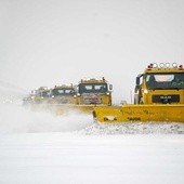 Kilkaset szkół pozamykanych z powodu śniegu