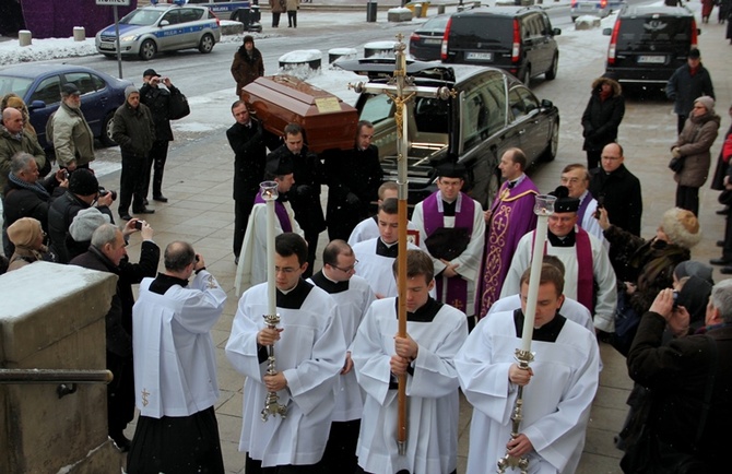 Pożegnanie Prymasa w bazylice