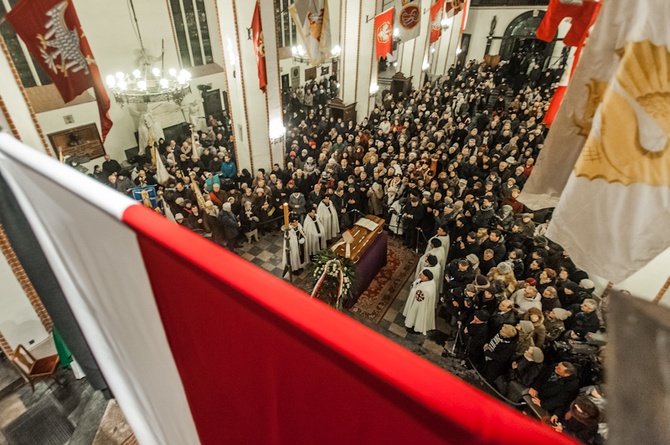 Pożegnanie Prymasa i ostatnia droga do Archikatedry.