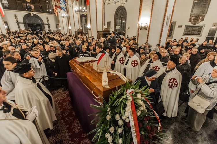 Pożegnanie Prymasa i ostatnia droga do Archikatedry.