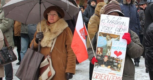 Stolica żegna Prymasa