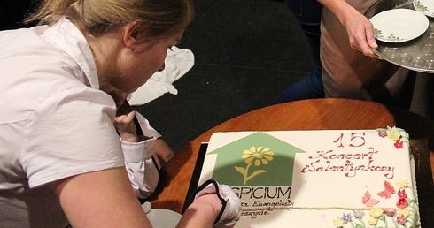 Licealiści otworzyli dla chorych... dom serca