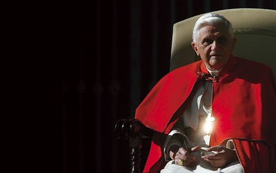 Benedykt XVI odchodzi 