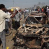 Chwilę po zamachu bombowym przeprowadzonym przez Boko Haram przed katolickim kościołem św. Teresy w Madala Zuba w Boże Narodzenie 2011 r.  Zginęło w nim 28 osób 