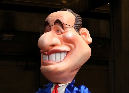 Prezydent Francji zażartował z rezygnacji papieża