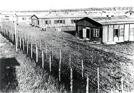 W szczytowym okresie w Stalagu Luft IV przebywało w takich barakach ok. 10 tys. jeńców 