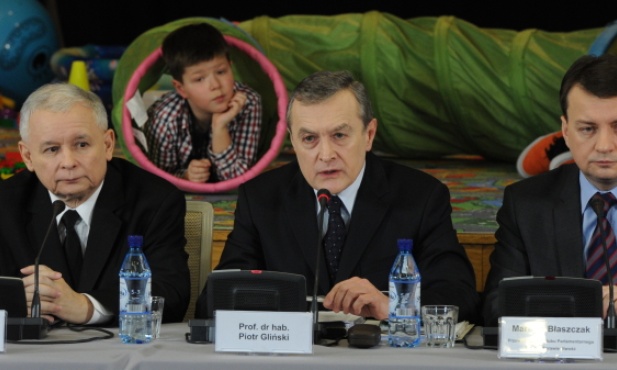 Kaczyński chce, by dzieci stały się modne