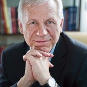 Marek Jurek jest liderem Prawicy Rzeczypospolitej. Z wykształcenia jest historykiem