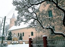  Kościół parafialny w Lubrzy