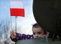 Pozbywają się symboli narodowych