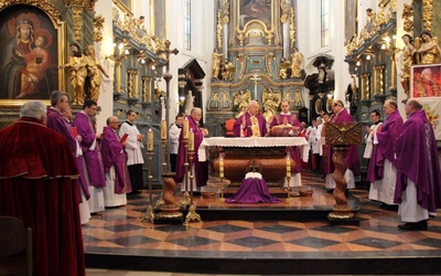 Mszy dziękczynnej za pontyfikat Benedykta XVI przewodniczył bp Andrzej F. Dziuba
