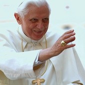  Cały świat dziękował papieżowi za jego miłość do Kościoła