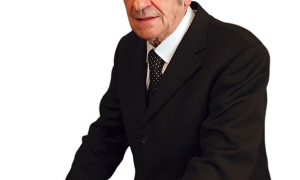 Arturo Mari