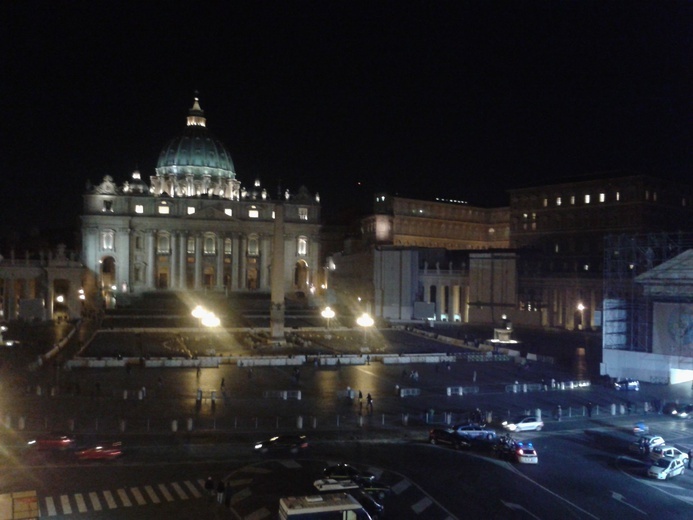 Watykan, wieczór przed ostatnią audiencją Benedykta XVI