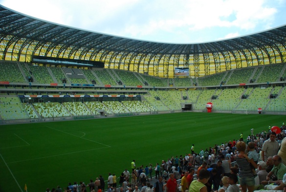 Mucha: Sale zamiast stadionów