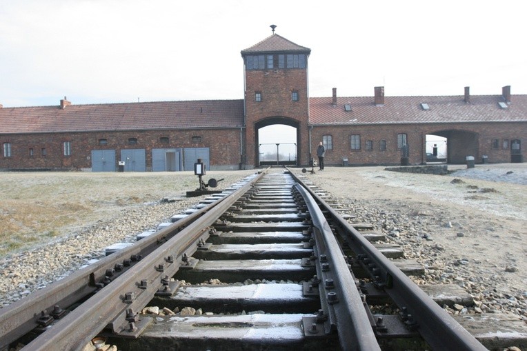 Izraelczyk podejrzany o znieważenie pomnika w byłym KL Auschwitz