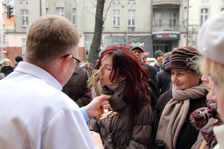 Pierwsze nabożeństwo przy relikwiach św. Jacka