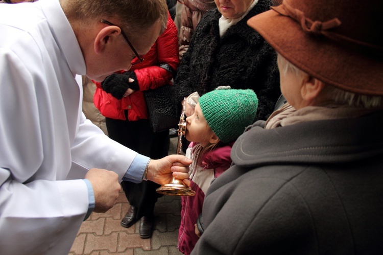 Pierwsze nabożeństwo przy relikwiach św. Jacka