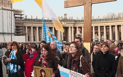 Ostatnie chwile pontyfikatu Benedykta XVi zjednoczyły ludzi wokół Chrystusa w Jego Kościele