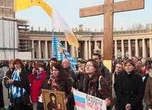 Ostatnie chwile pontyfikatu Benedykta XVi zjednoczyły ludzi wokół Chrystusa w Jego Kościele