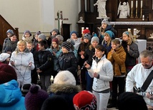 Zespół "Testimonium" z Rybnika modlił się i śpiewał z najmłodszymi z parafii bł. Jana Pawła II w Pułtusku