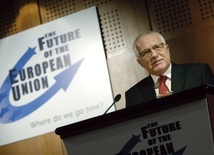 Prezydent Václav Klaus wielokrotnie krytykował brak demokaracji w Unii Europejskiej oraz próby ograniczania suwerenności państw członkowskich