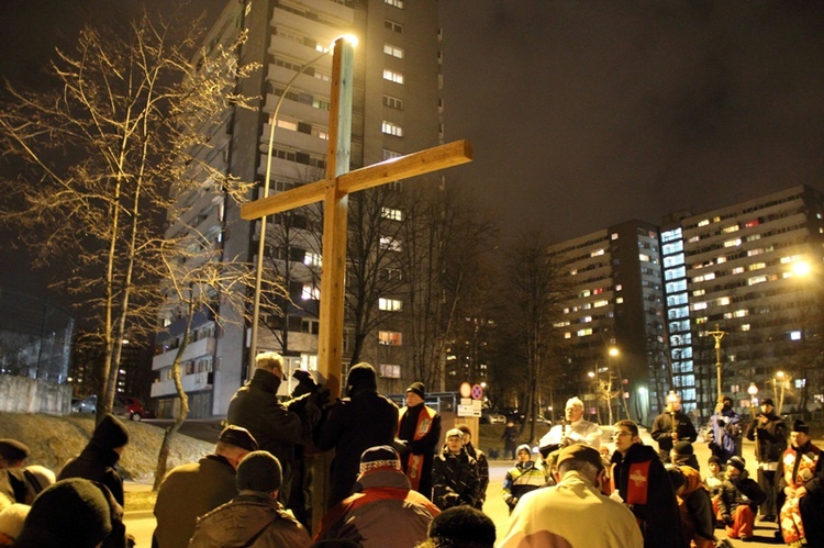 Droga Krzyżowa na os. Tysiąclecia