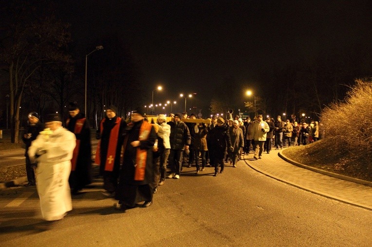 Droga Krzyżowa na os. Tysiąclecia
