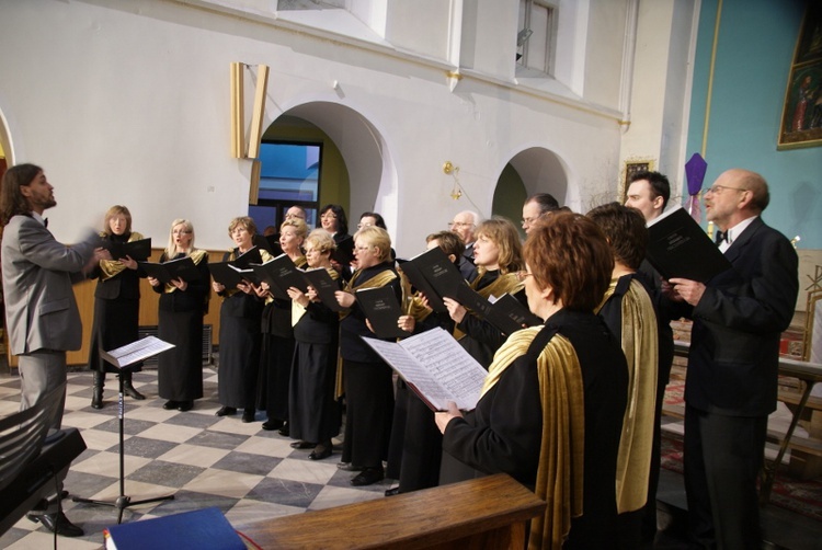 Przegląd chórów pieśni pokutnej i pasyjnej w Żorach